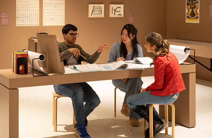 College students workin gin the Smart Museum